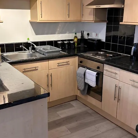 Apartment 1 Bed Flat - Perfect For Short *