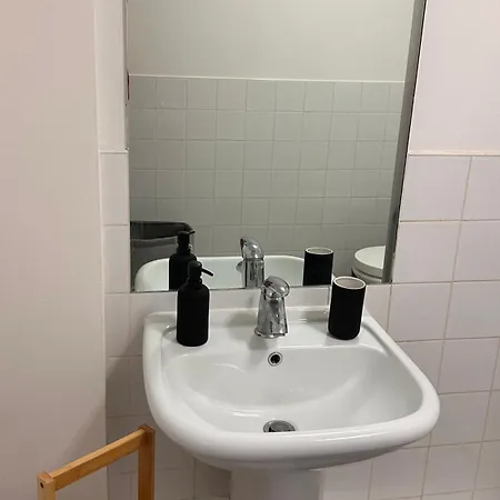 1 Bed Flat - Perfect For Short Apartment